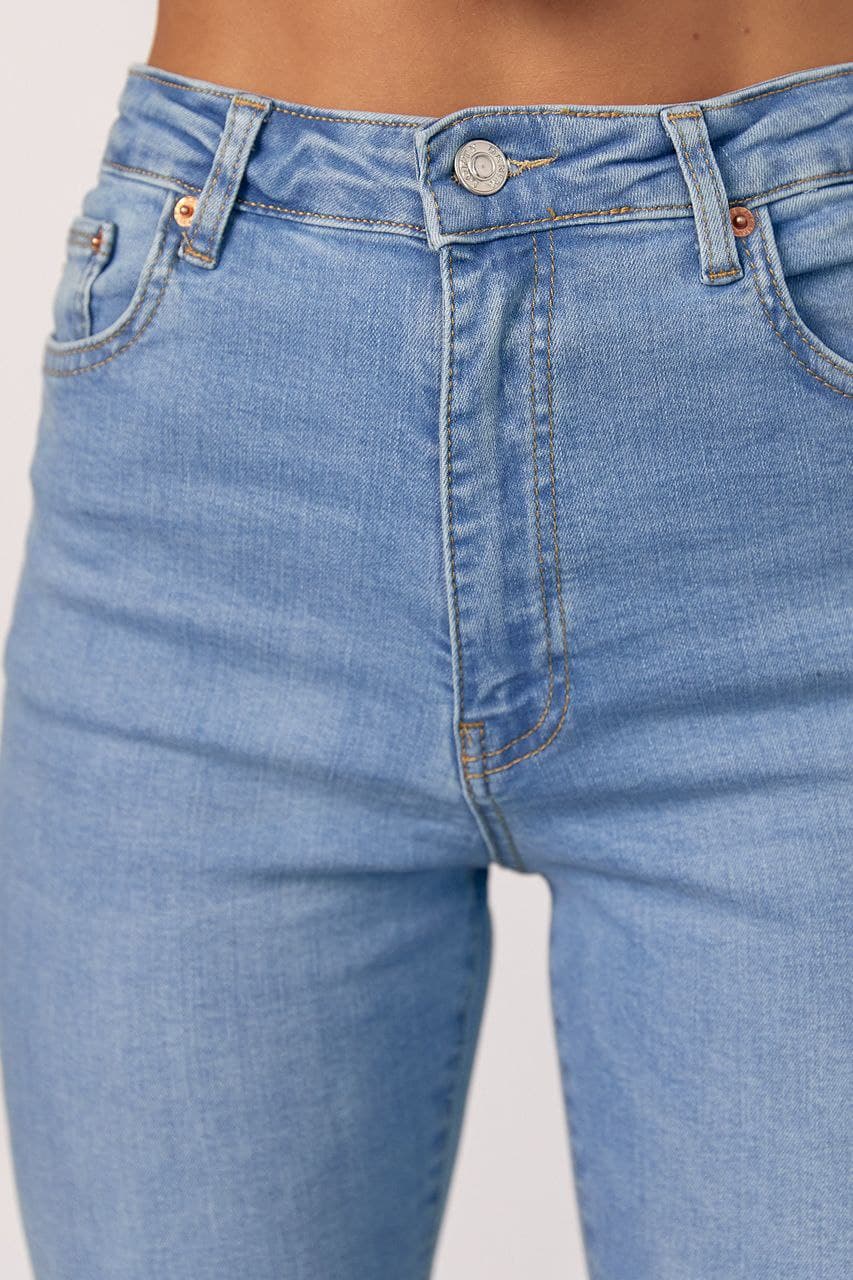 Жіночі джинси skinny з розрізами — 4