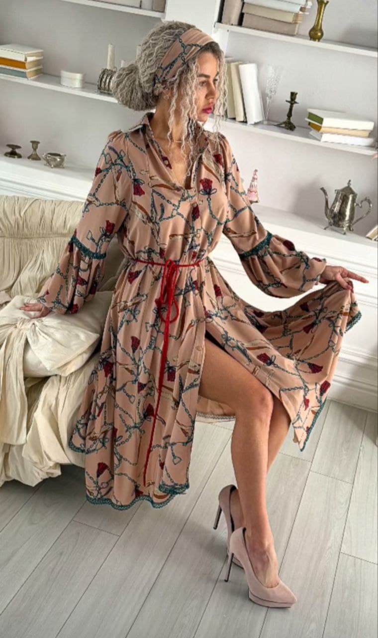 Сукня з квітковим принтом — 1