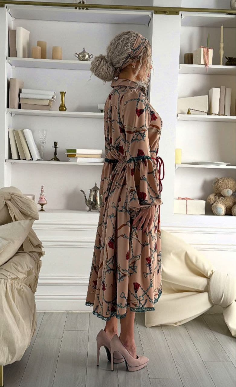 Сукня з квітковим принтом — 2