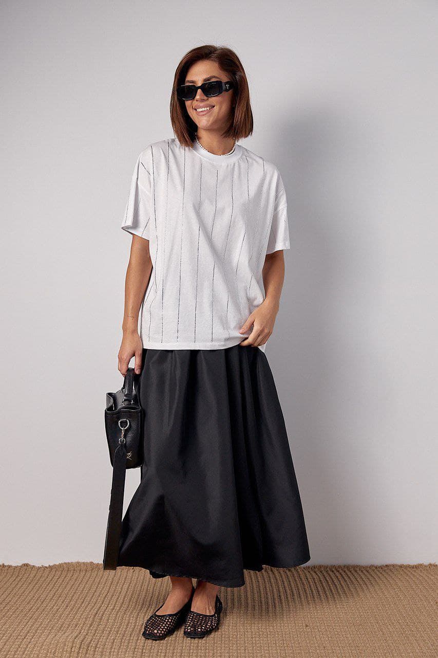 Жіноча футболка прикрашена термостразами — 4