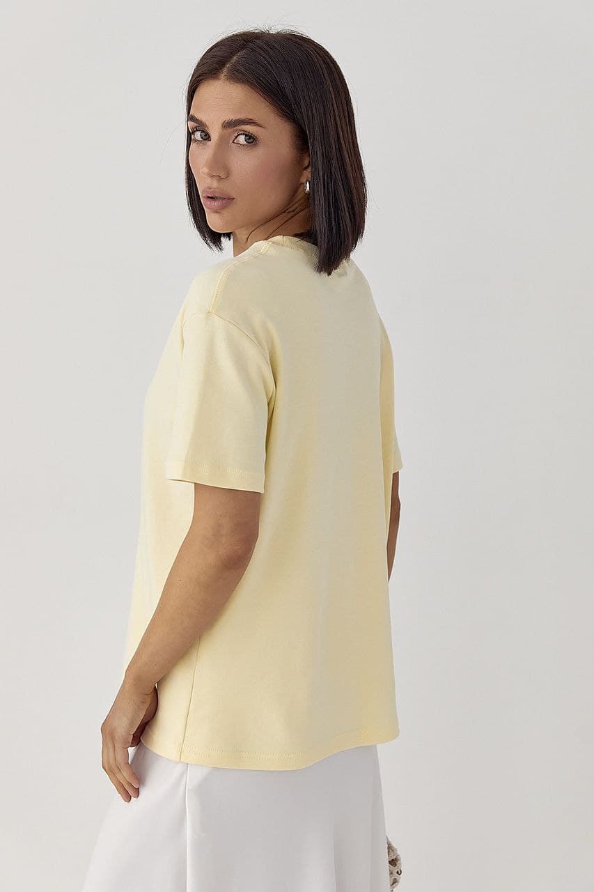 Триктажна однотонна футболка