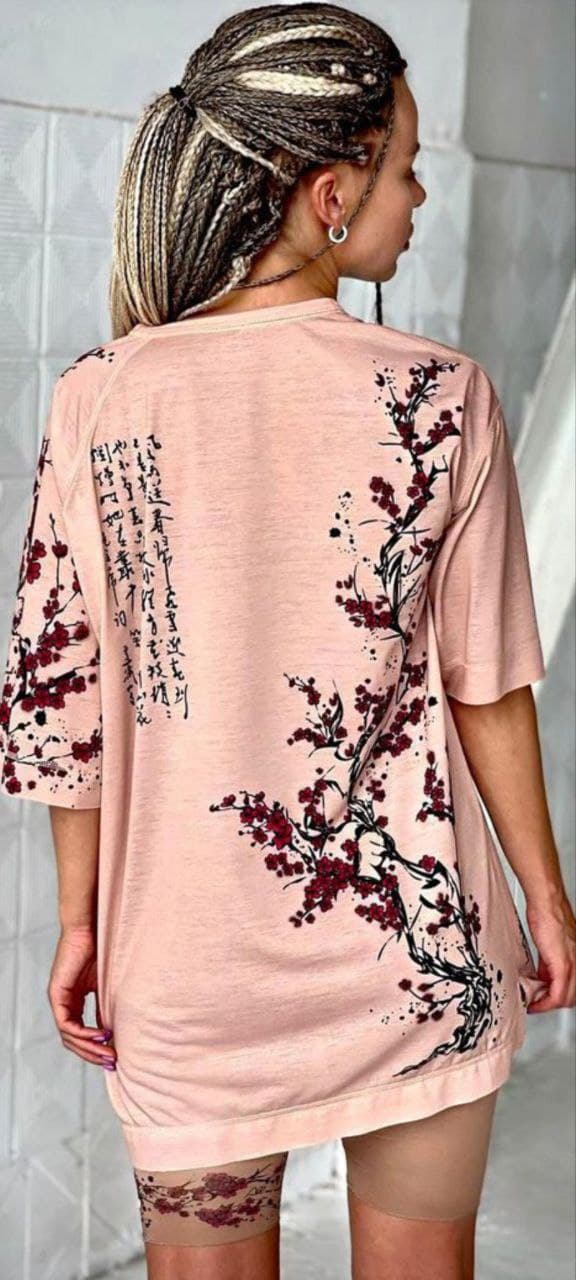 Сакура- символ жіночої молодості, краси