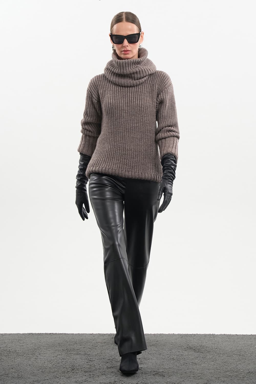 Светр з хомутом — 2