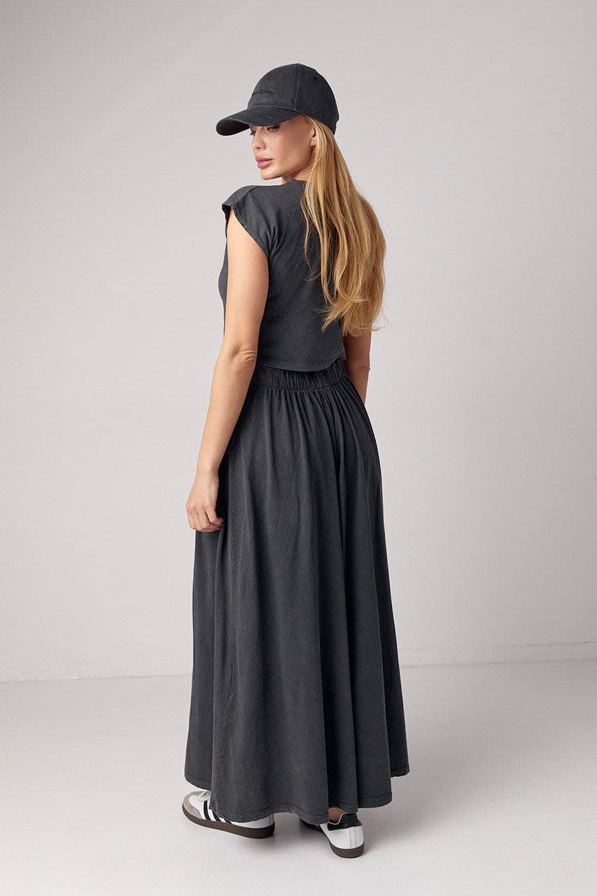 Літній трикотажний костюм з довгою спідницею та футболкою — 5